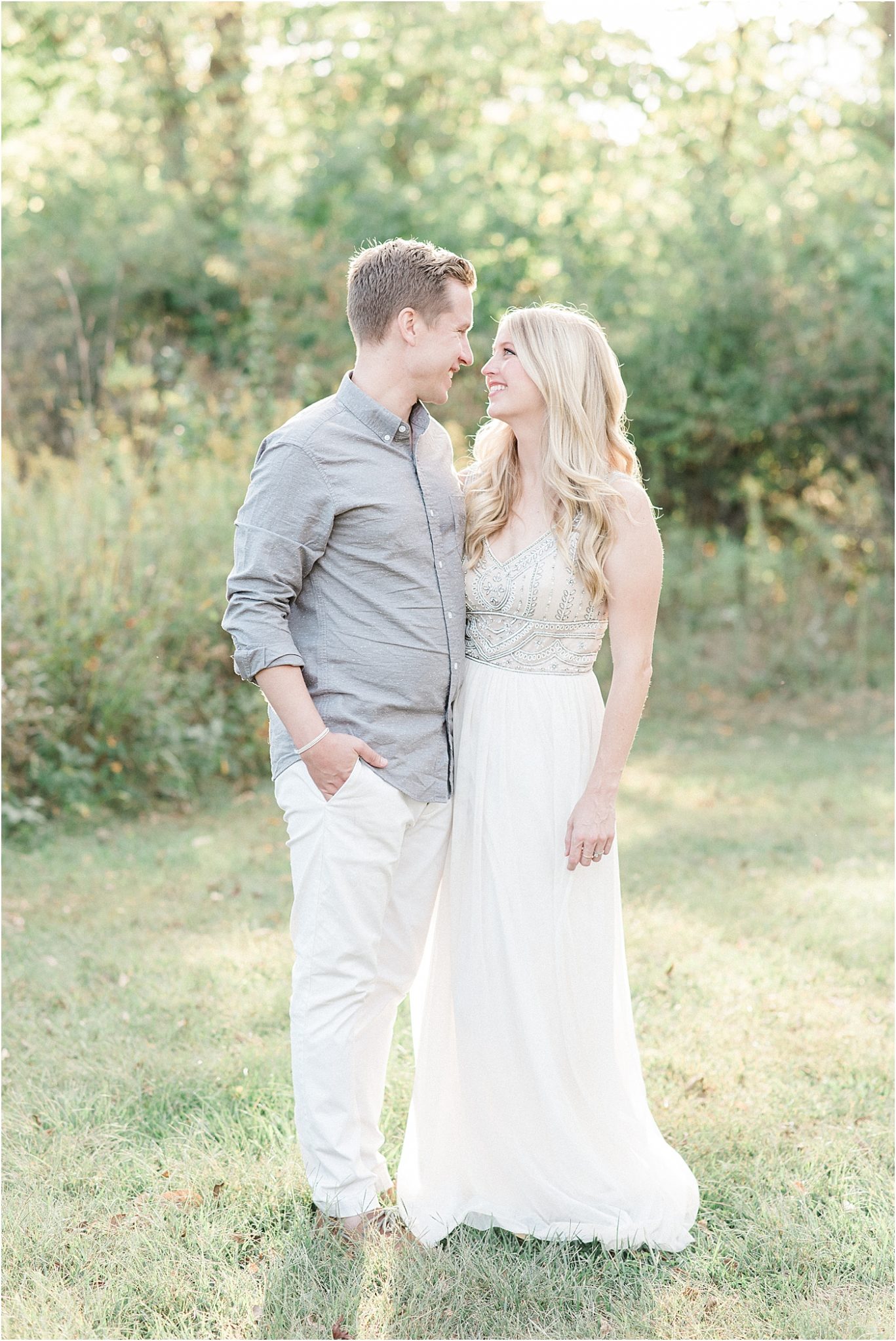 Couples photo during family session with Lindsay Konopa Photography in Noblesville, Indiana. 