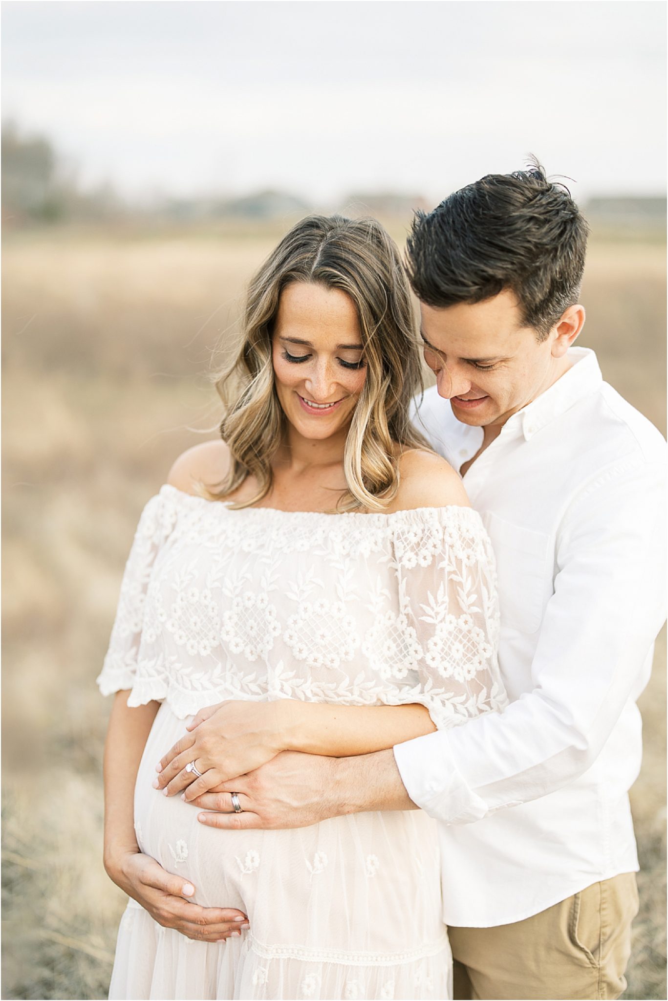 Outdoor maternity session in Broad Ripple Indiana. Photo by Lindsay Konopa Photography.