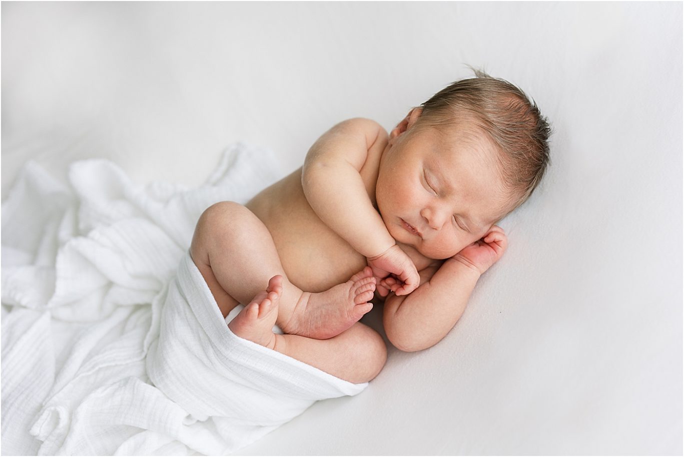 Classic studio newborn session with Bloomington Newborn Photographer, Lindsay Konopa Photography.