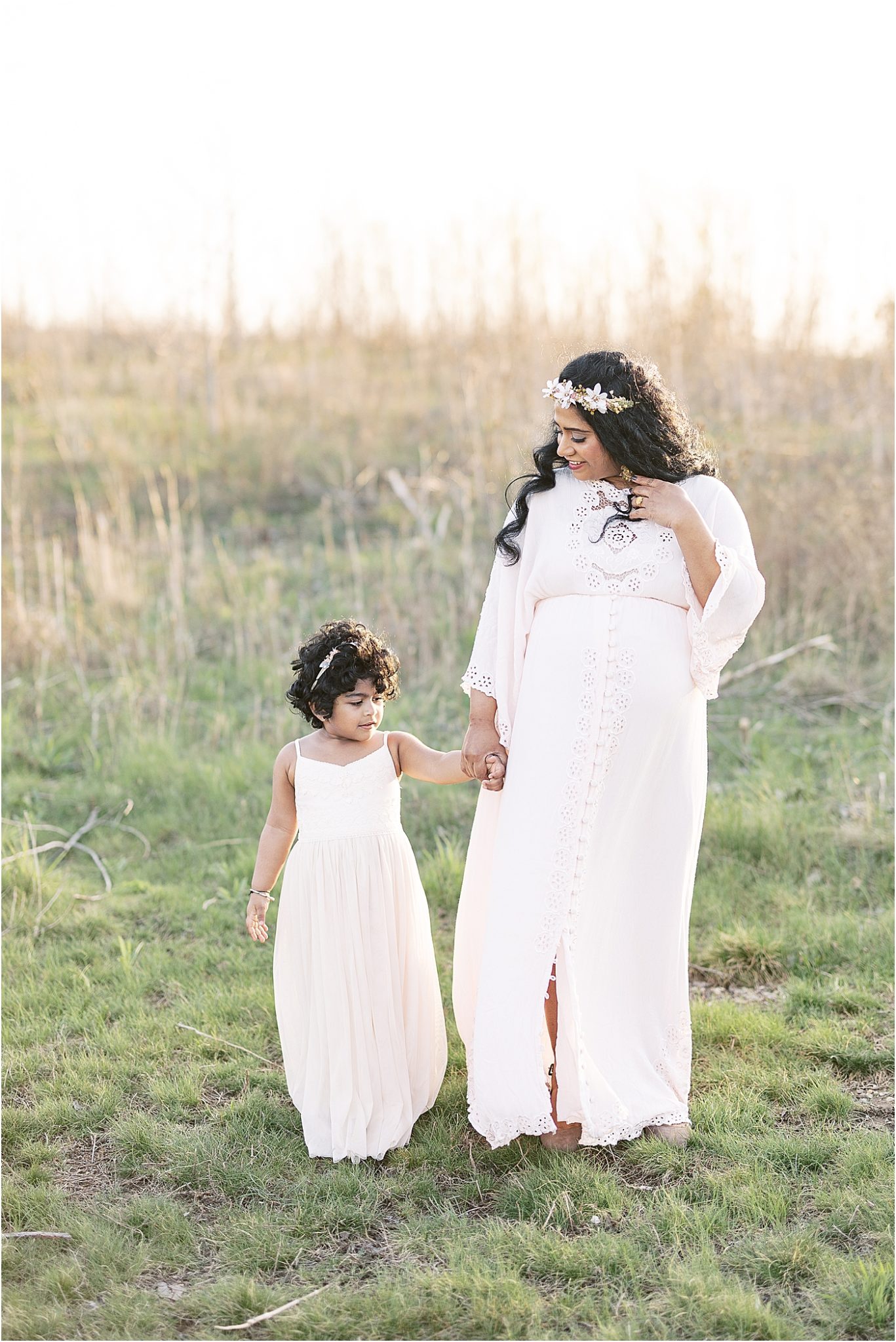 Mom and daughter spend their evening doing maternity photos with Lindsay Konopa Photography, a natural light photographer in Indy. 