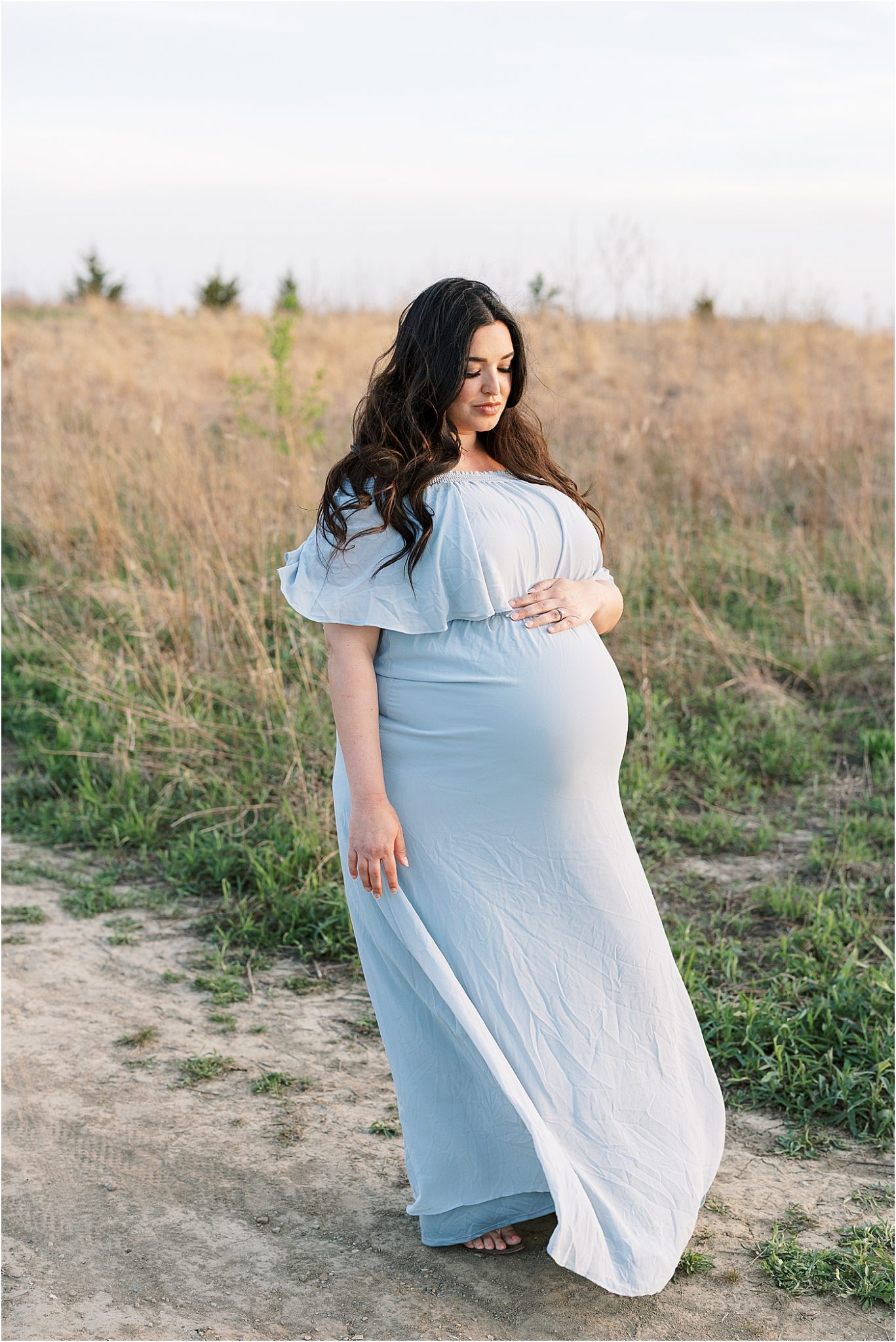 Sunset maternity session in Fishers, Indiana | Lindsay Konopa Photography