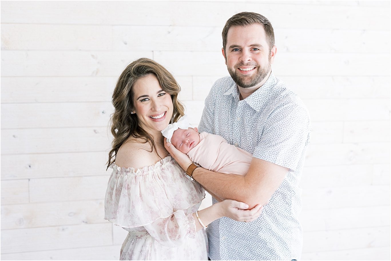 Lifestyle newborn session in Westfield, IN | Lindsay Konopa Photography