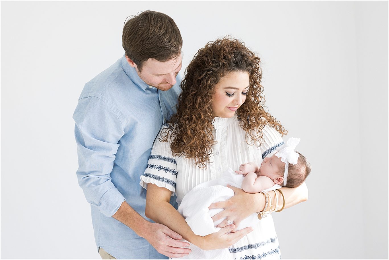 Studio newborn photos of baby girl | Lindsay Konopa Photography