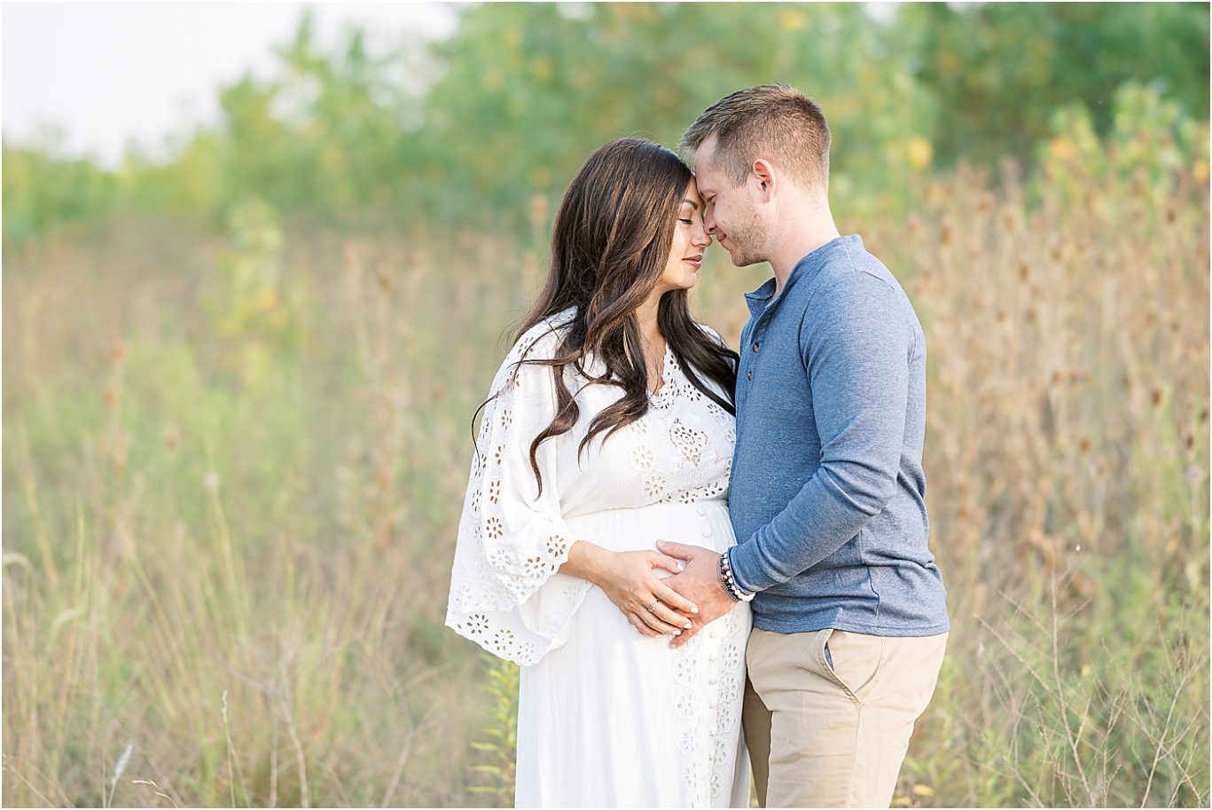 Maternity session for new parents at Flat Fork Creek Park in Fishers. Photo by Lindsay Konopa Photography.