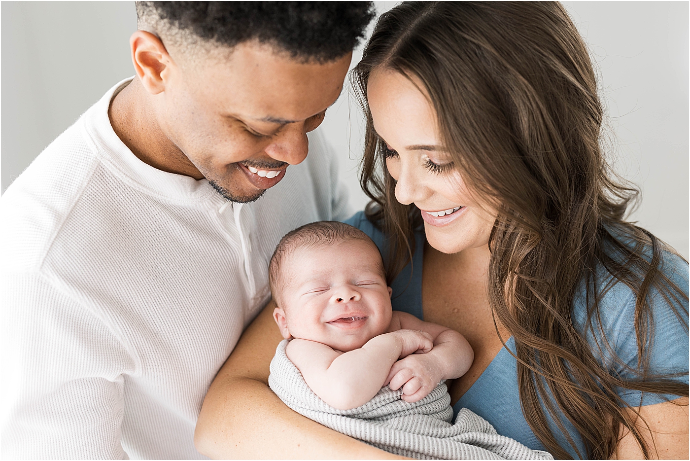 New parents with their newborn son | Lindsay Konopa Photography