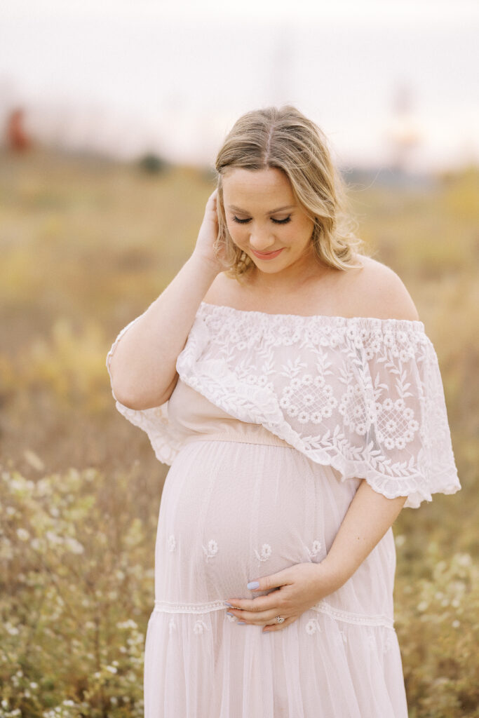 Maternity photoshoot in Carmel, IN